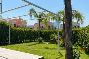 Villa al mare e piscina in residence