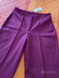 Pantaloni nuovi con etichetta 