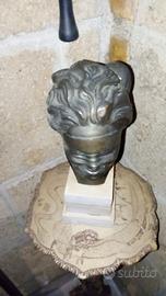 Statua dea della fortuna.