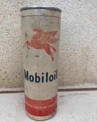 Lattina olio mobiloil piena