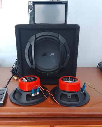 Impianto audio per auto 
