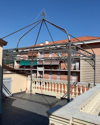 Gazebo in ferro