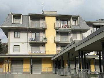 3 LOCALI A LANZO TORINESE