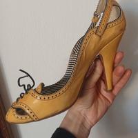 Moschino décolleté tacco