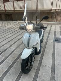 Beverly 350