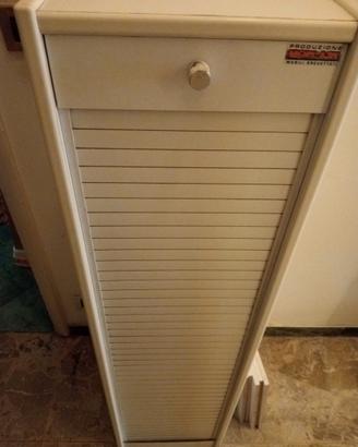 Mobiletto porta oggetti