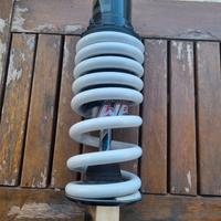 Mono ammortizzatore sospensione posteriore WP 
Duk