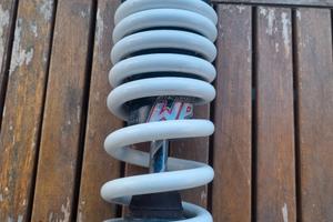 Mono ammortizzatore sospensione posteriore WP 
Duk