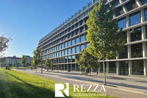 Immobile di 330 m² a Milano