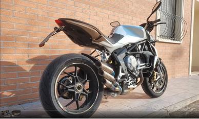 MV Agusta brutale 675