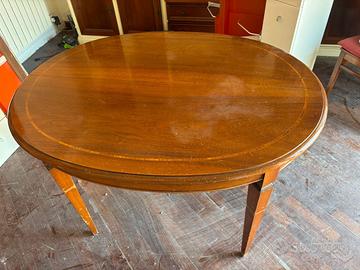 Tavolo in noce allungabile