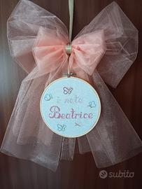 DOPPIO fiocco in tulle con ricamo punto croce 