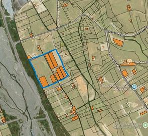 Terreno agricolo con serre