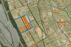 Terreno agricolo con serre