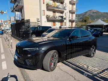 Maserati Levante V6 Diesel 275 CV AWD Granlusso