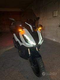 Honda Adv 350