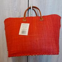 Borsa rossa in fibre di rafia e manico in pelle 