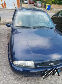 Auto Ford Fiesta 70000 chilometri 