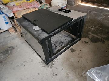 Armadio Rack 12u Da muro