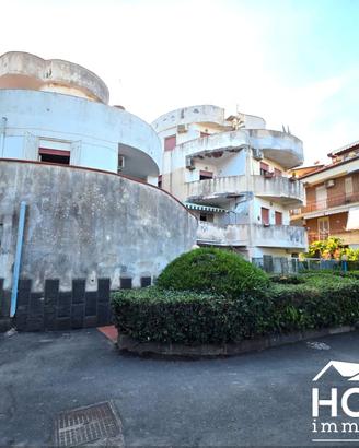 Aci trezza appartamento 2° piano + terrazzo