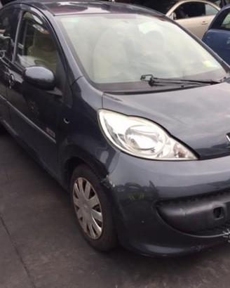 Peugeot 107 2006