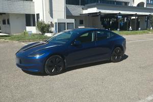 Tesla Model 3 Highland RWD – 12/2023 – 53.009 km