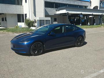 Tesla Model 3 Highland RWD – 12/2023 – 53.009 km