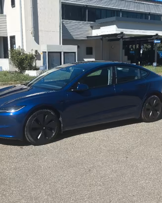 Tesla Model 3 Highland RWD – 12/2023 – 53.009 km