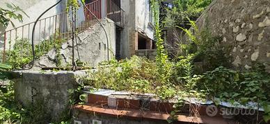 CASA SEMINDIPENDENTE A MONTESARCHIO