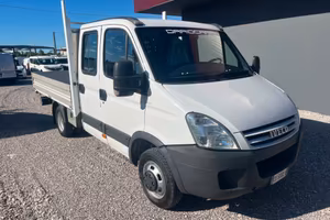 IVECO DAILY 7 POSTI DOPPIA CABINA CASSONE FISSO