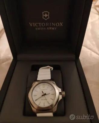 Orologio donna digitale quarzo  Victorinox bianco 