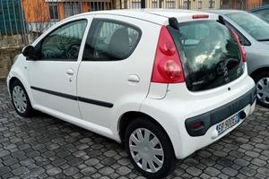Peugeot 107 benzina neopatentati