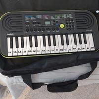 pianola portatile Casio con custodia 