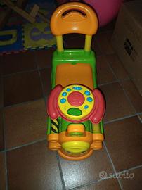 trenino cavalcabile chicco