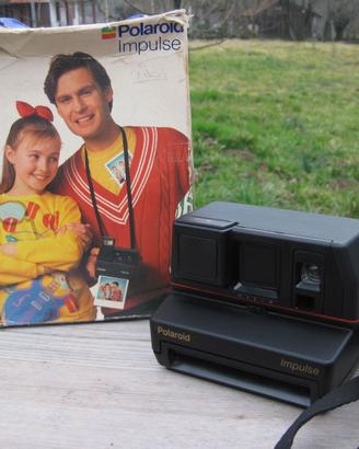 polaroid impulse 600