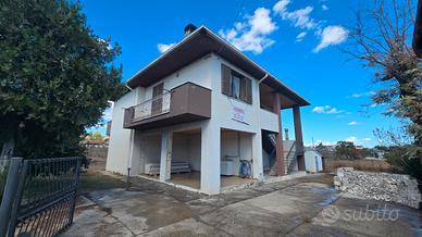 casa singola due piani 