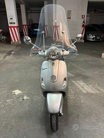 Vespa LX 50 2T completamente restaurata