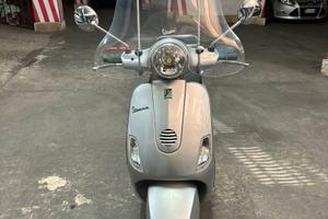 Vespa LX 50 2T completamente restaurata