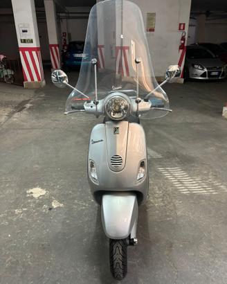 Vespa LX 50 2T completamente restaurata