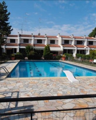 Villino con piscina condominiale
