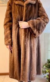 Cappotto lungo di visone selvaggio