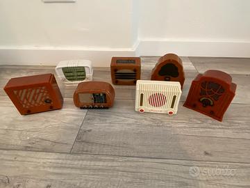 Collezione di 13 radioline vintage in miniatura