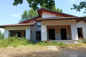 BIFAMILIARE A ALATRI