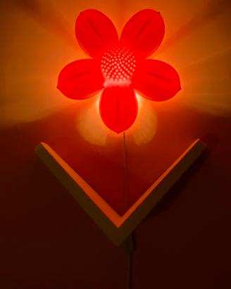 Lampada a forma di fiore