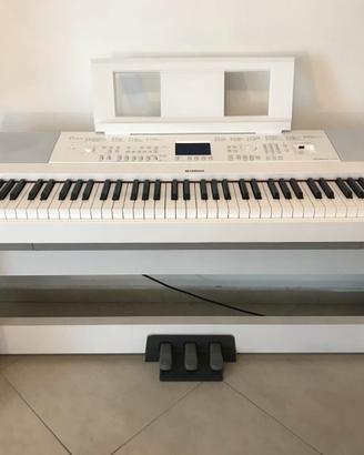 Pianoforte digitale Yamaha DGX660