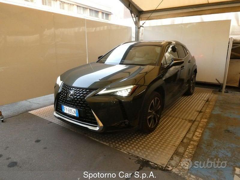 LEXUS UX