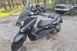Yamaha X-max 400 Iron Max