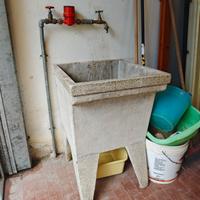 Lavatoio in graniglia 