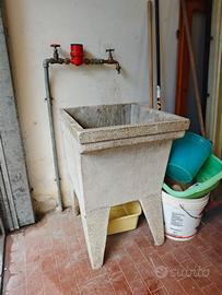 Lavatoio in graniglia 