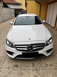 Mercedes E 220 d 4 matic